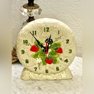 SEARS ROEBUCK CO CLOCK STRAWBERRY COORDINATES CERAMIC VINTAGE 1981 QUARTZ JAPAN